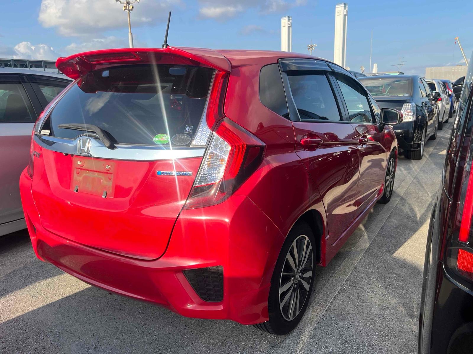 HONDA FIT HYBRID S PACKAGE Image 2