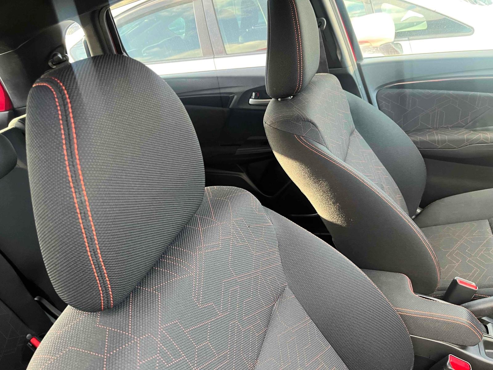 HONDA FIT HYBRID S PACKAGE Image 4
