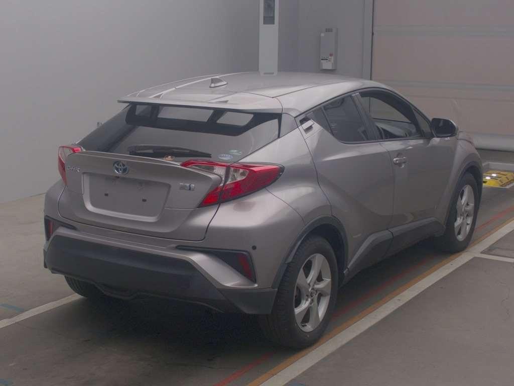 TOYOTA C-HR S Image 4