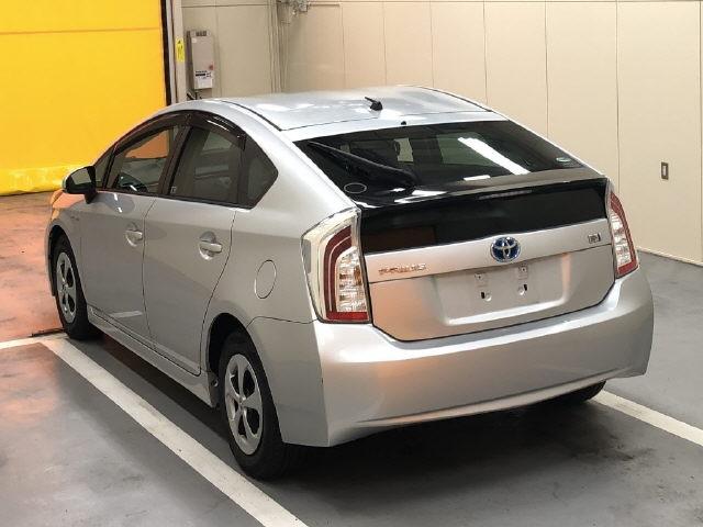 TOYOTA PRIUS G Image 4