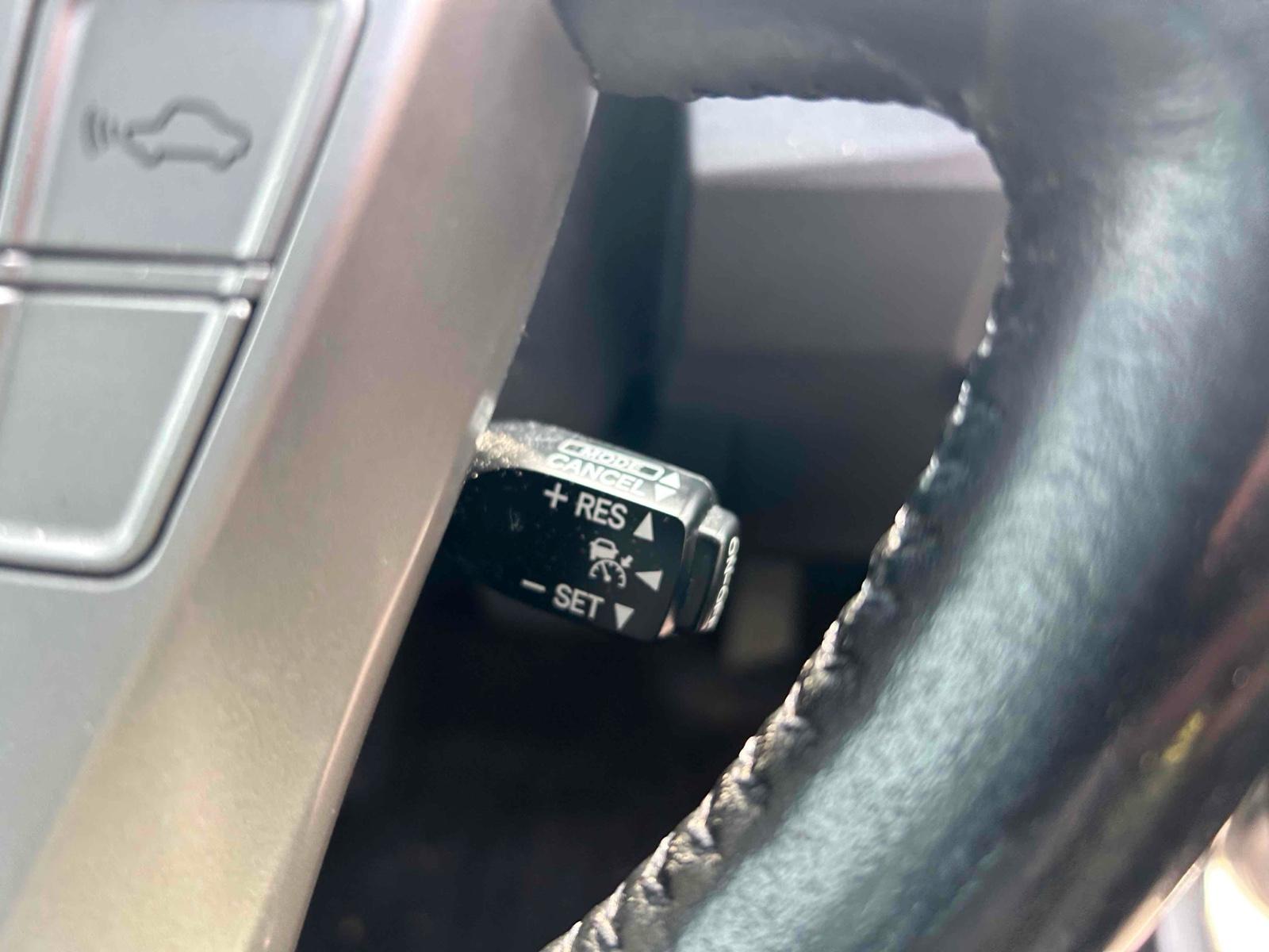 TOYOTA PRIUS G Image 9