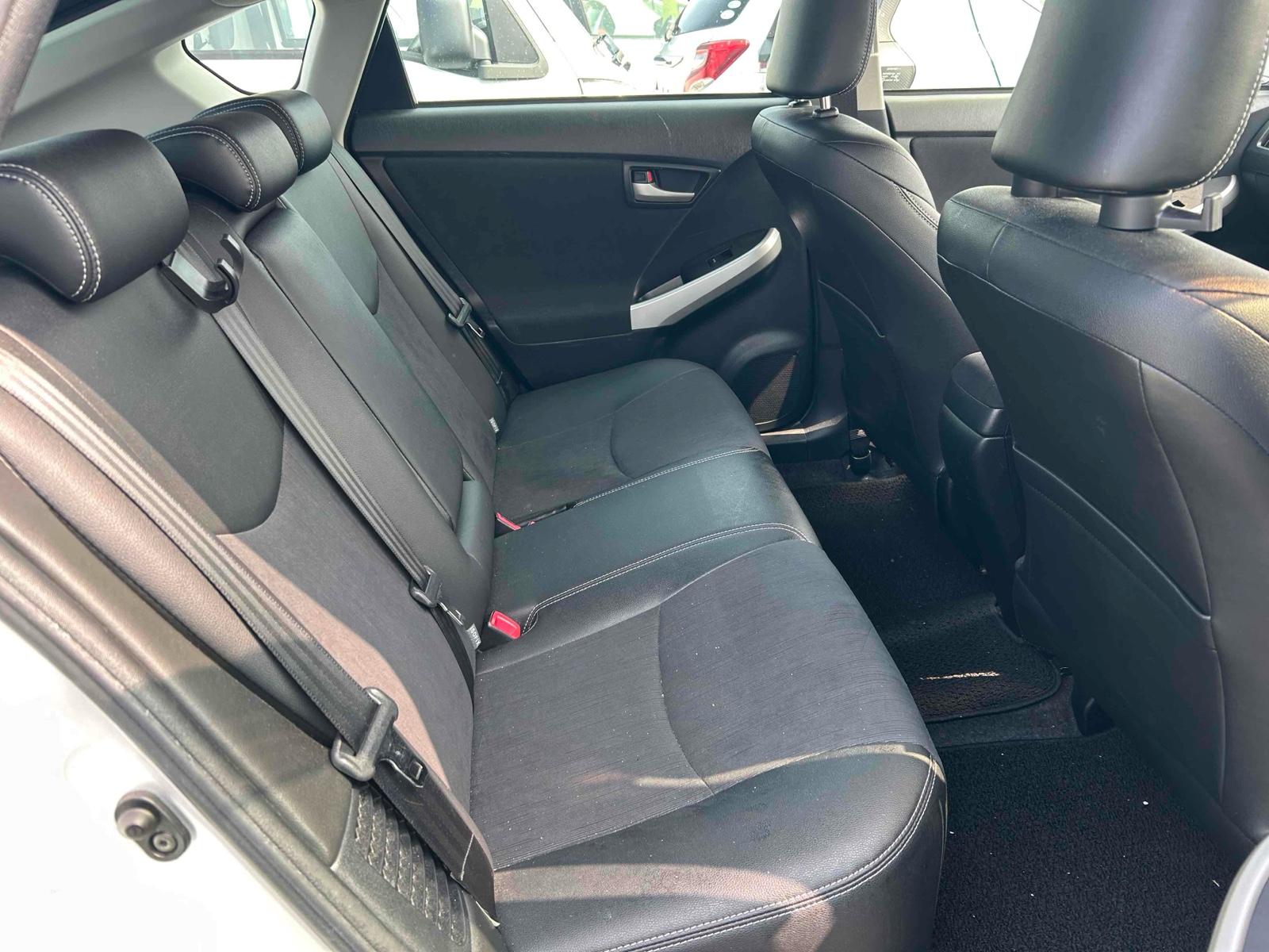 TOYOTA PRIUS G Image 7