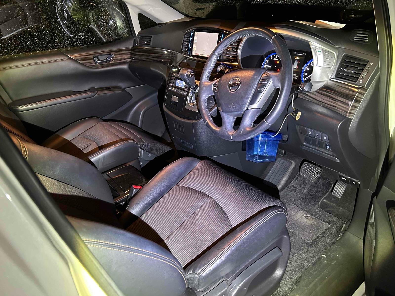 NISSAN ELGRAND 5D 250 HIGHWAY STAR S Image 9