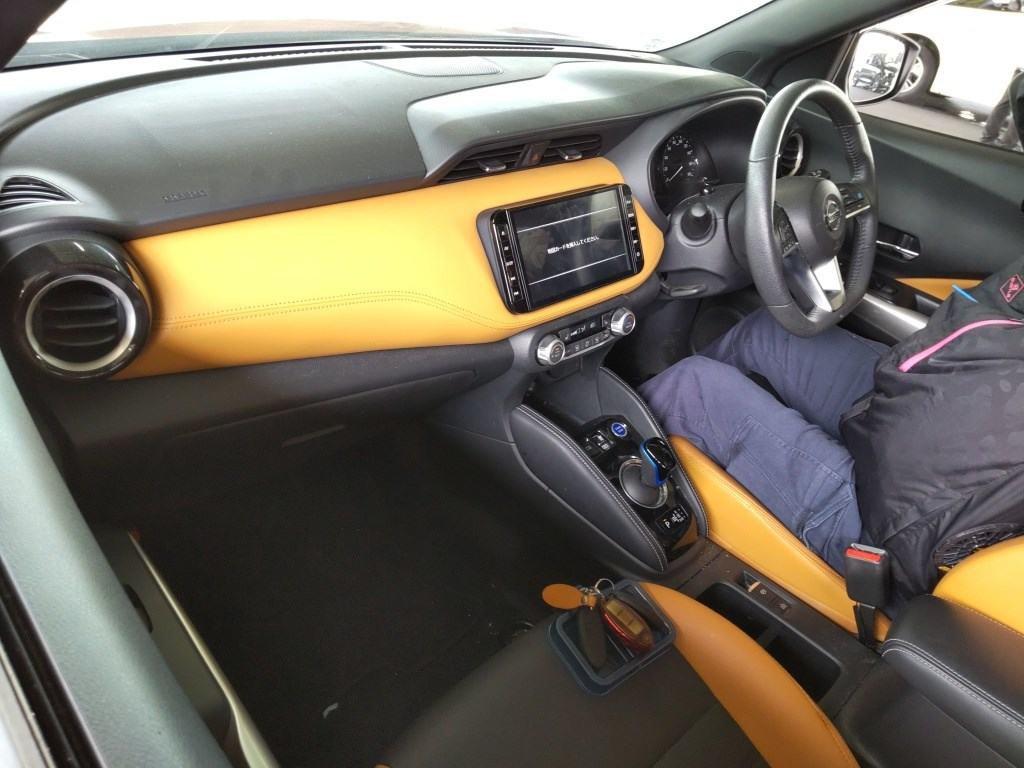 NISSAN KICKS 5D X TWO TONE INTERIOR EDITION Image 3