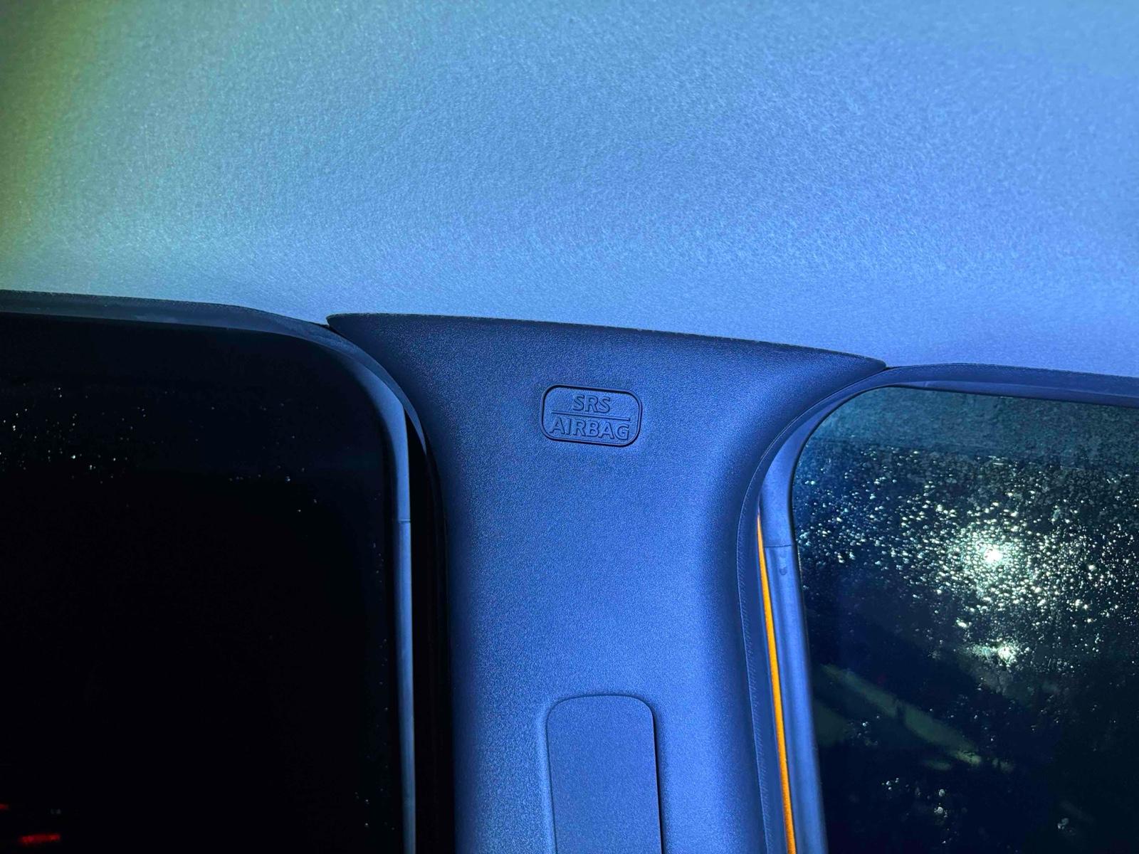 NISSAN KICKS 5D X TWO TONE INTERIOR EDITION Image 14