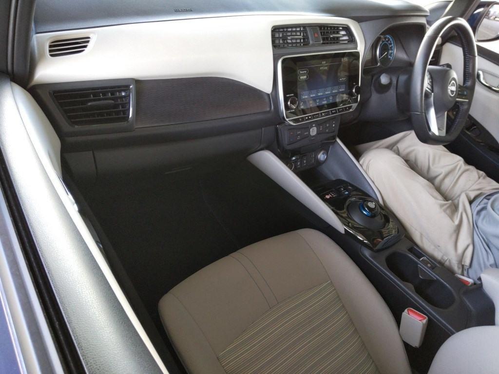 NISSAN LEAF G Image 3