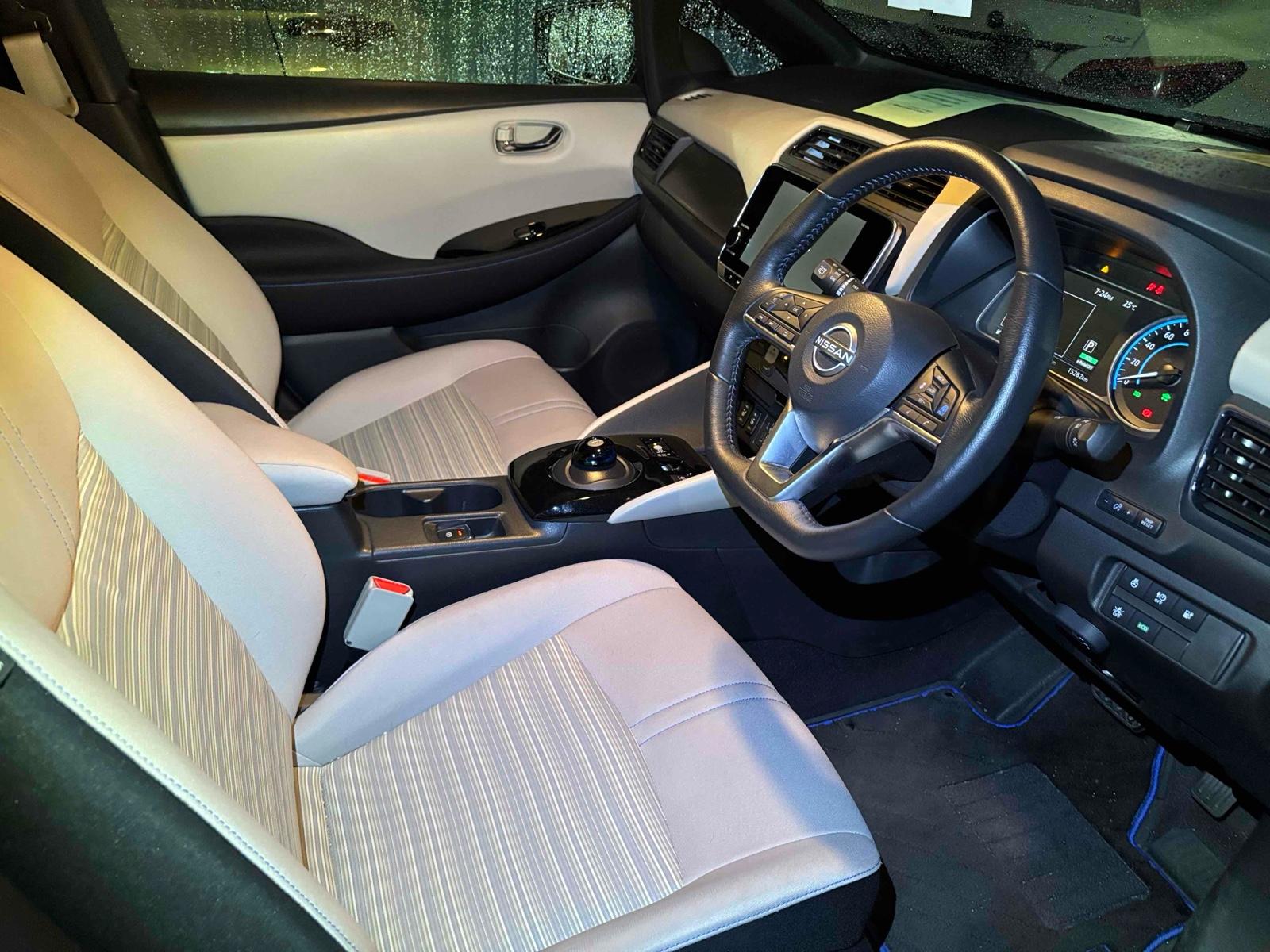 NISSAN LEAF G Image 7