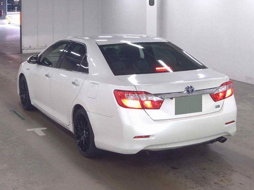 TOYOTA CAMRY 4D HYBRID Image 2