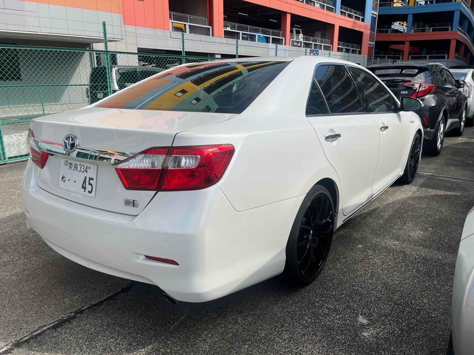TOYOTA CAMRY 4D HYBRID Image 4