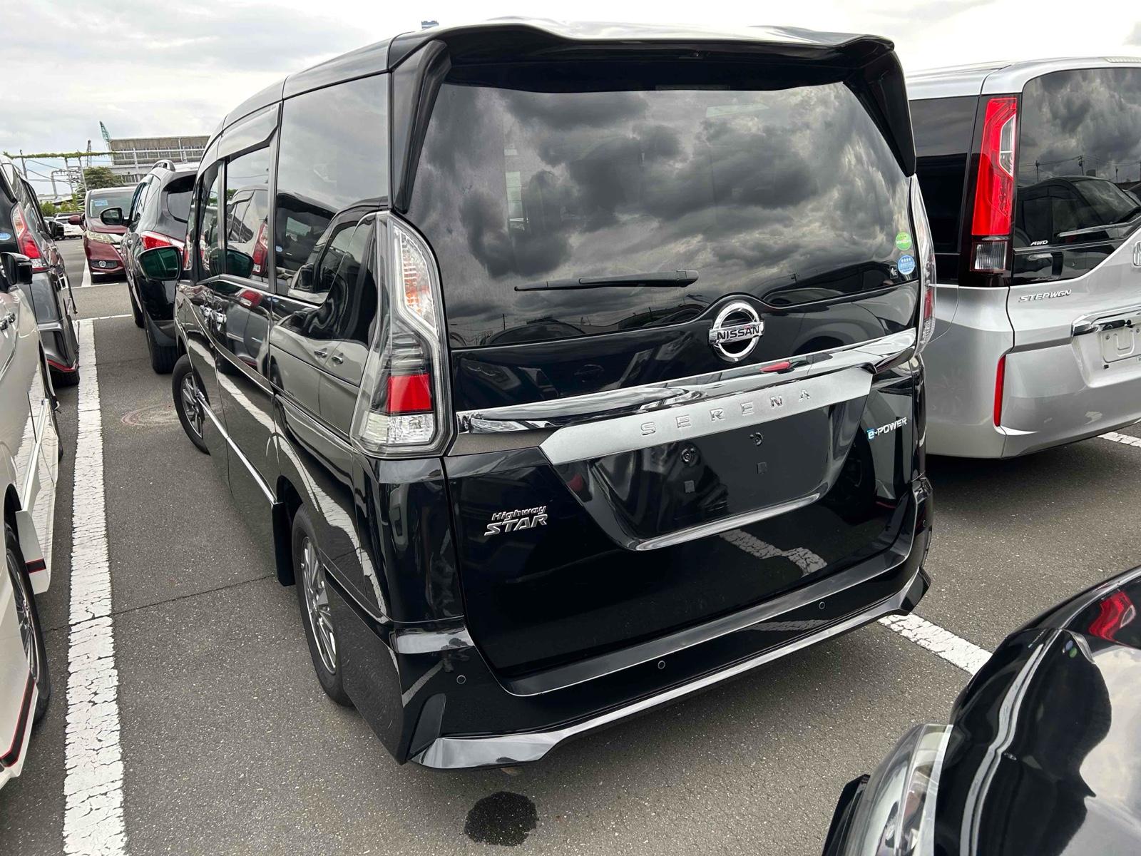 NISSAN SERENA E-POWER HIGHWAY STAR V Image 2