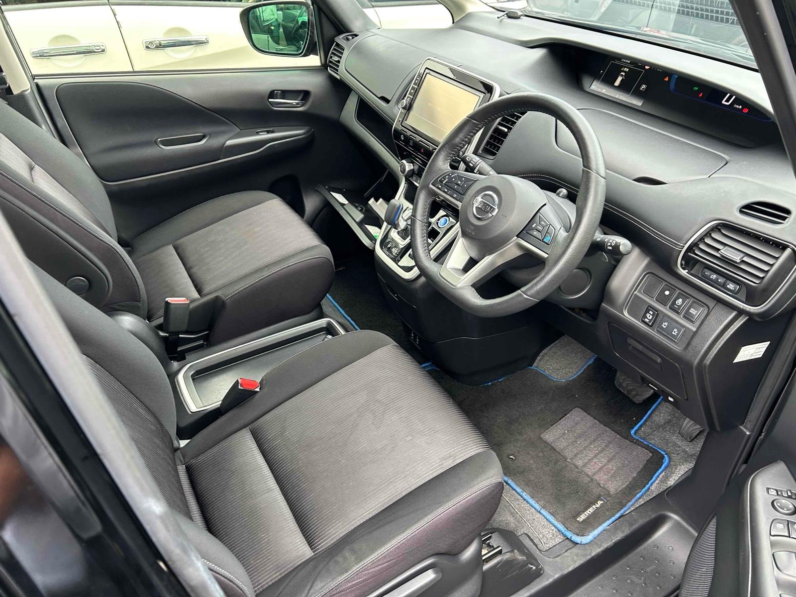 NISSAN SERENA E-POWER HIGHWAY STAR V Image 6
