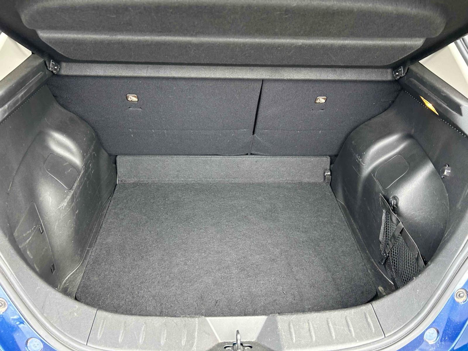 NISSAN LEAF X Image 20