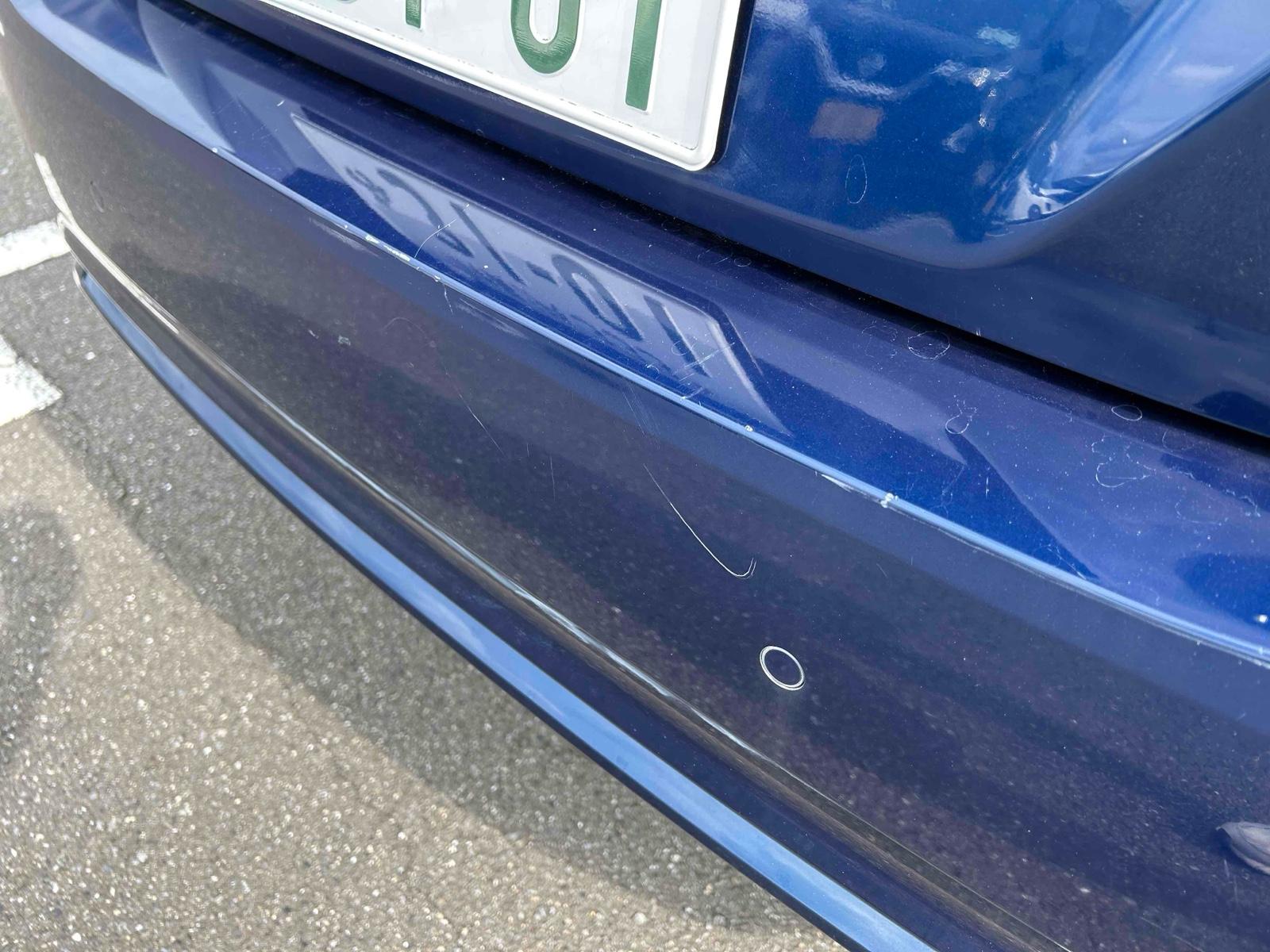 NISSAN LEAF X Image 24
