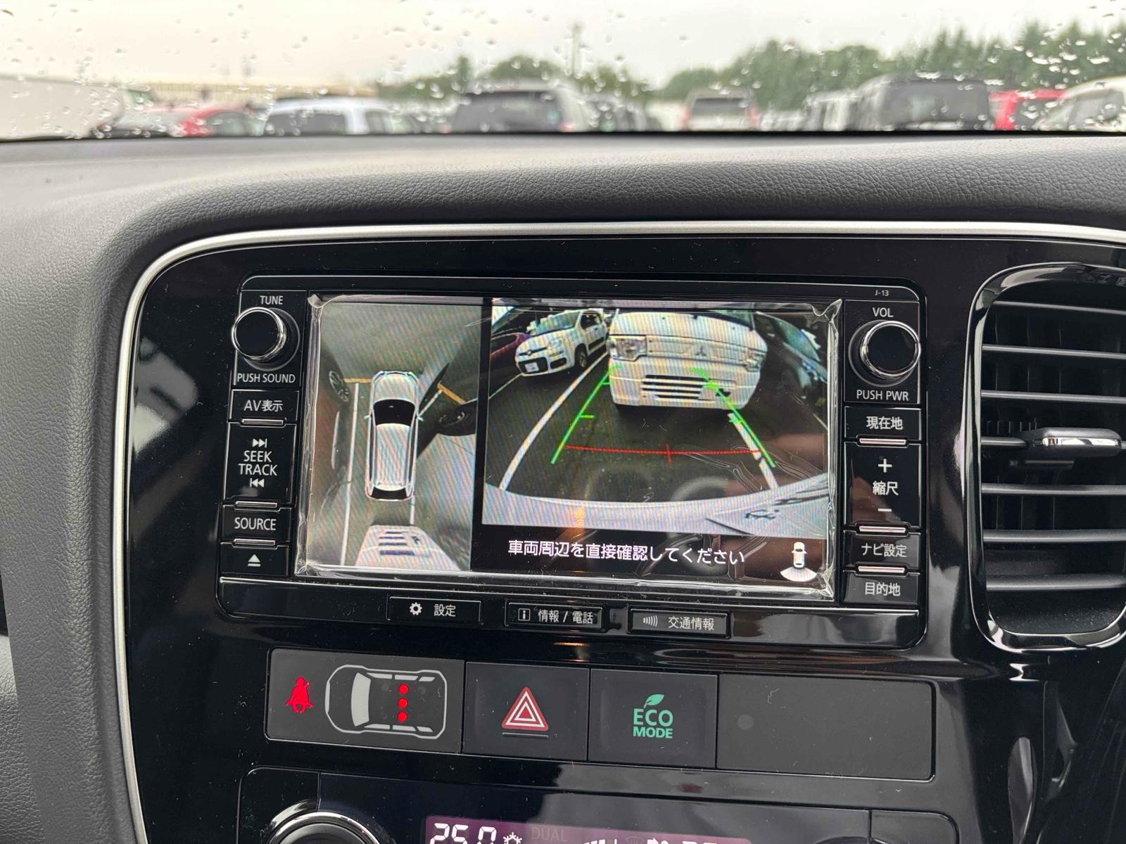 MITSUBISHI OUTLANDER PHEV 4WD G NAVI PACKAGE Image 11