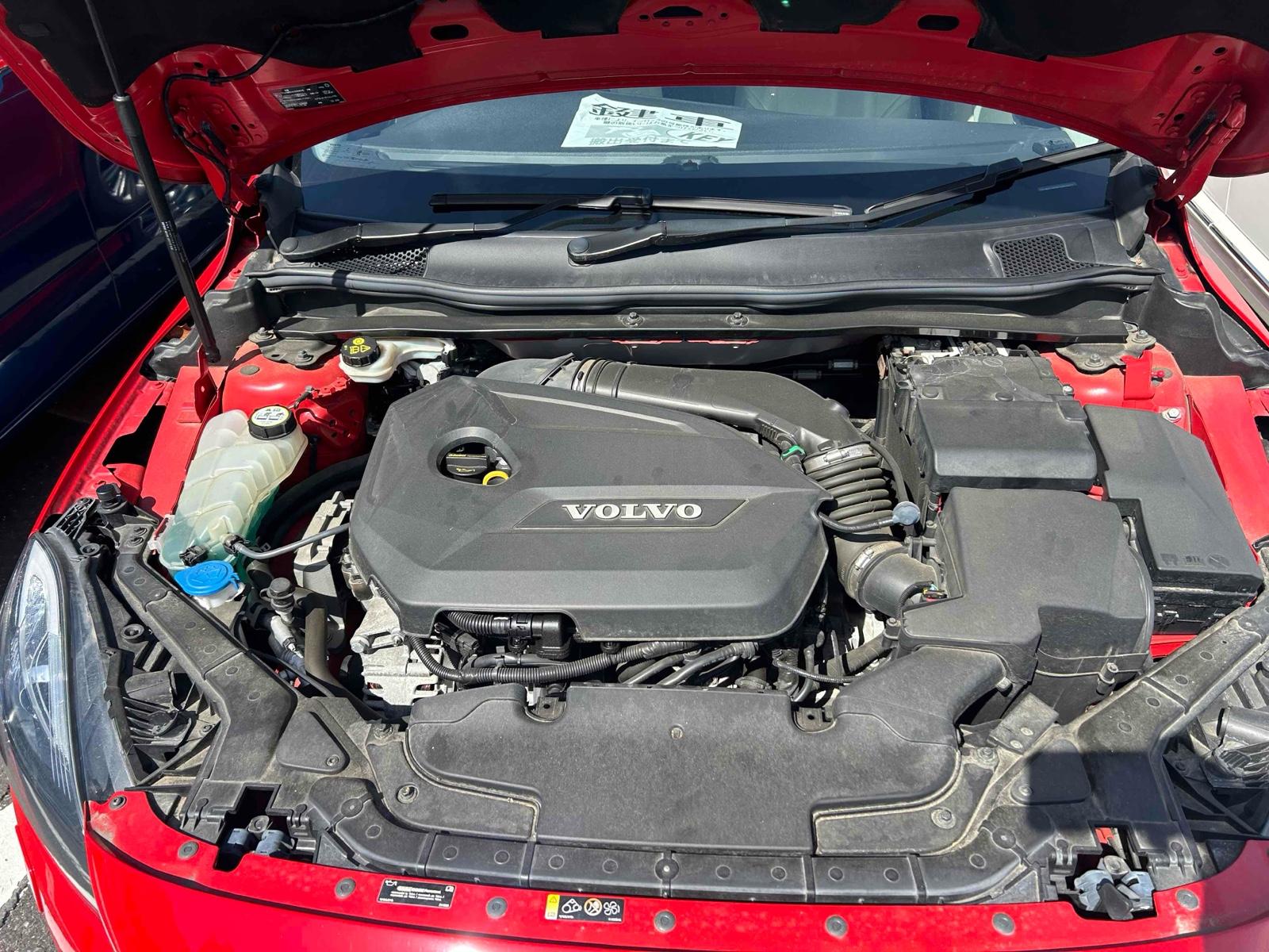 VOLVO V40 T4SE Image 22