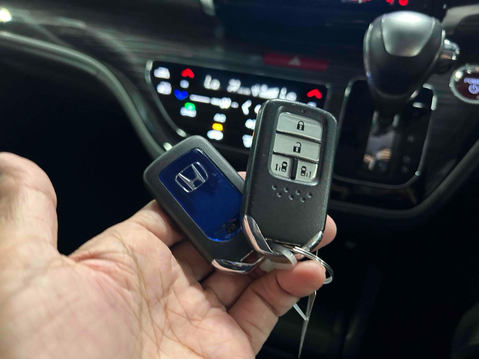 HONDA ODYSSEY HYBRID ABSOLUTE HONDA S EX PA Image 24