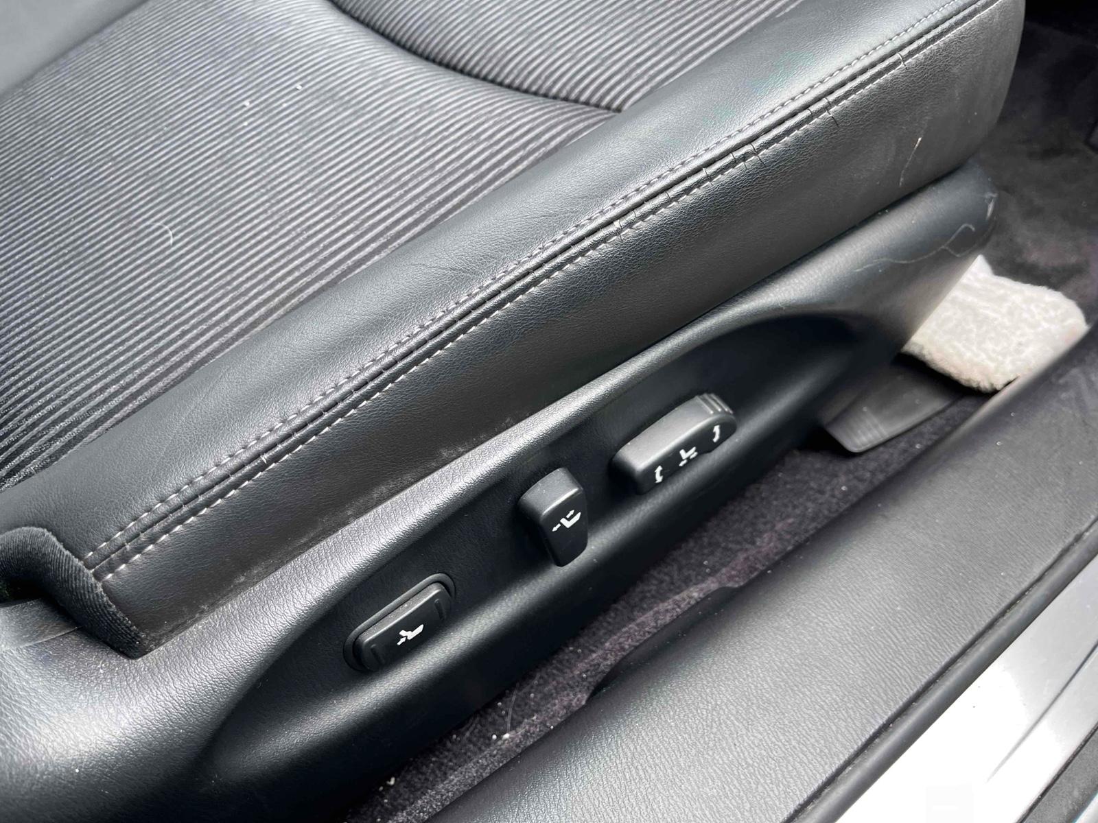 NISSAN FUGA HYBRID A PACKAGE Image 16