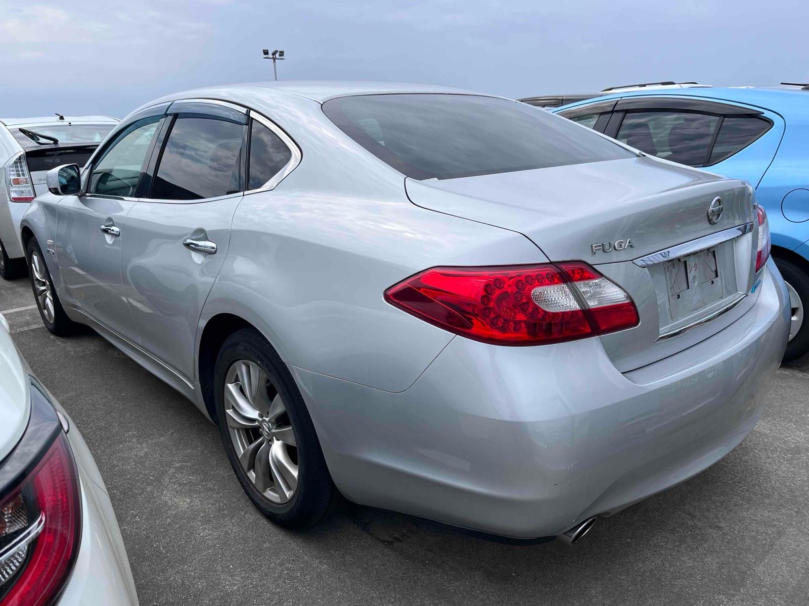 NISSAN FUGA HYBRID A PACKAGE Image 11