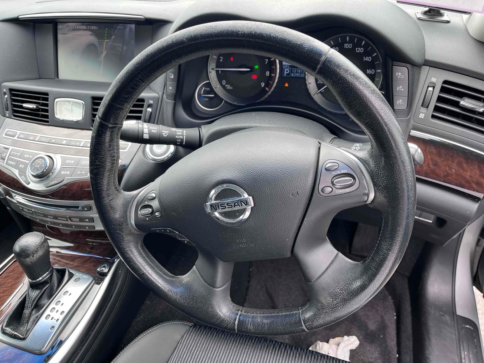 NISSAN FUGA HYBRID A PACKAGE Image 19