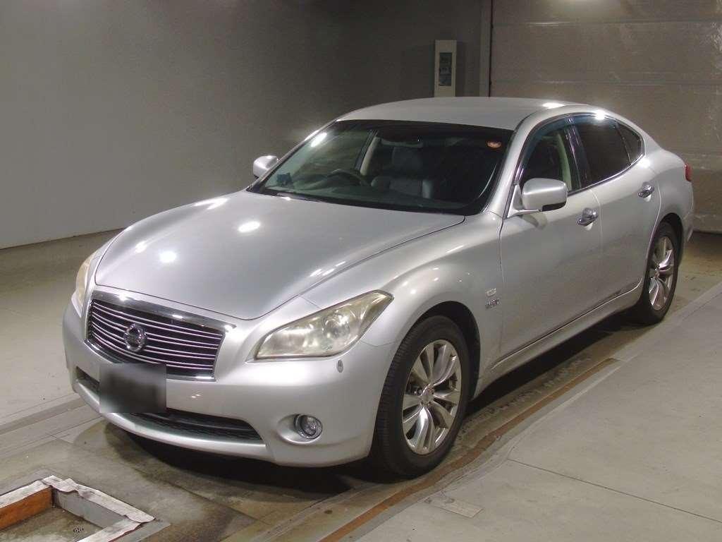 2012 Nissan FUGA 122,000 km