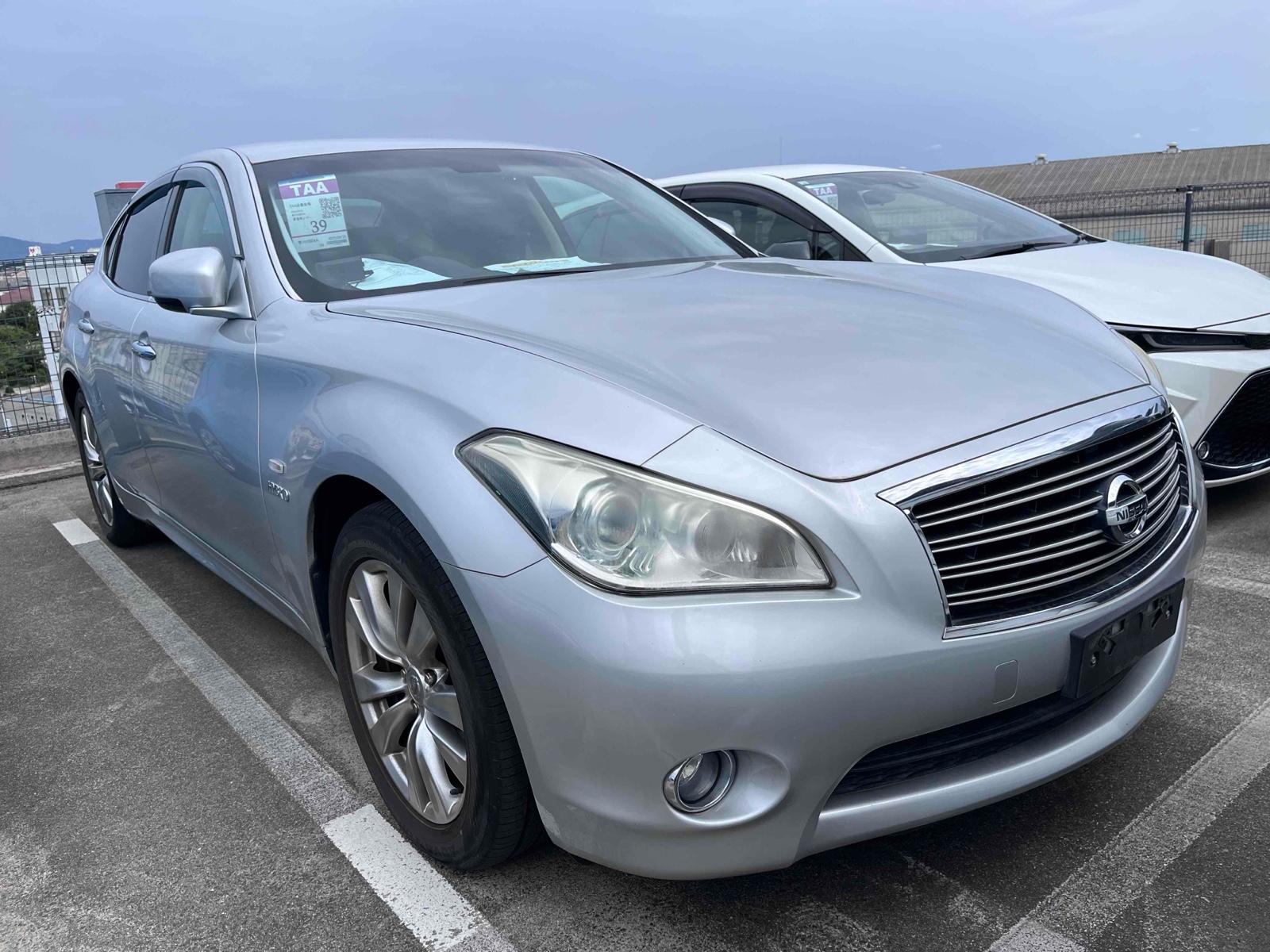 NISSAN FUGA HYBRID A PACKAGE Image 9