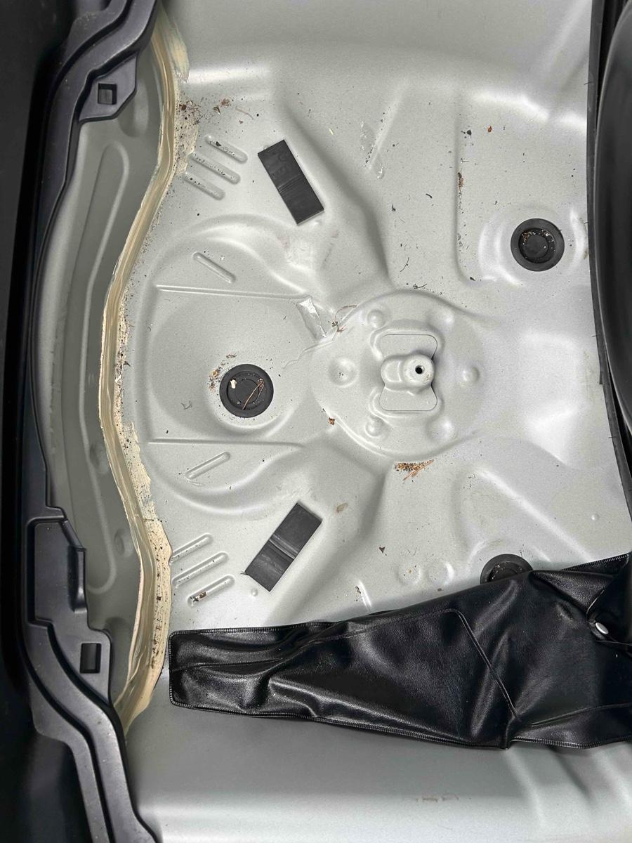 TOYOTA AQUA L Image 15