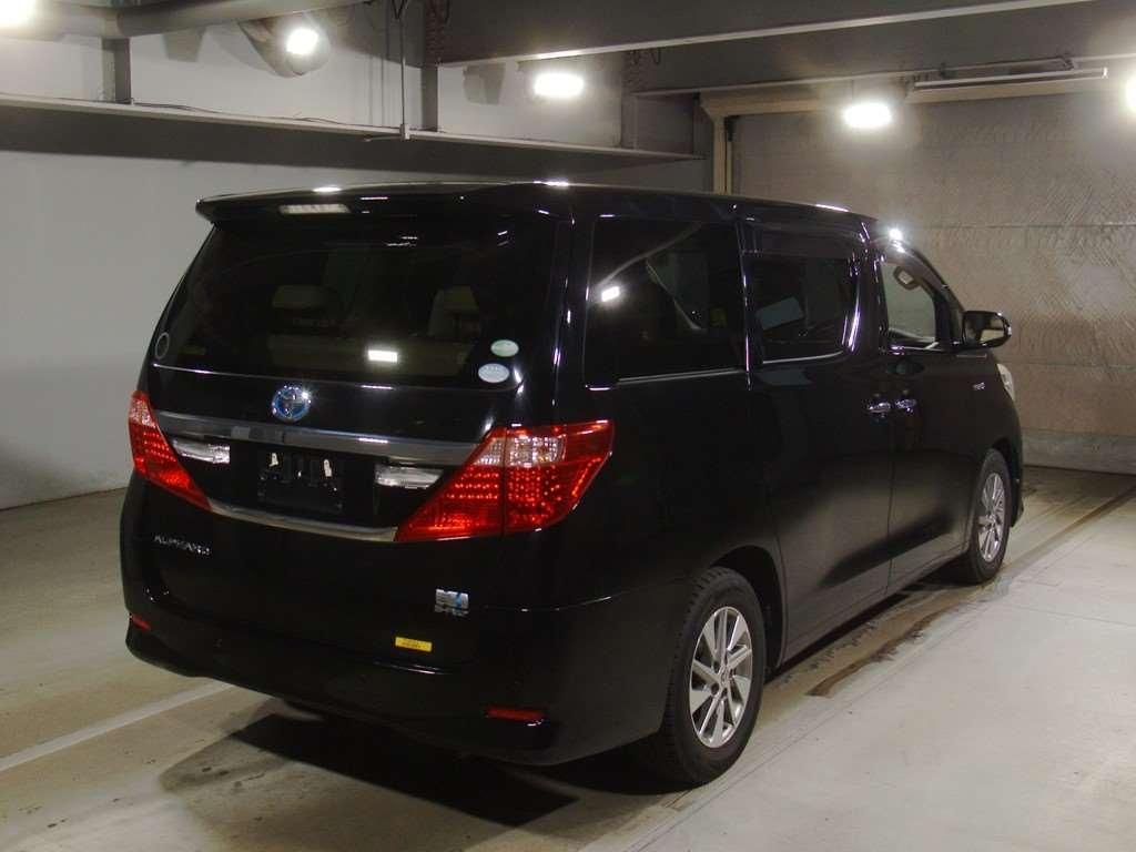 TOYOTA ALPHARD HYBRID X 4WD Image 2