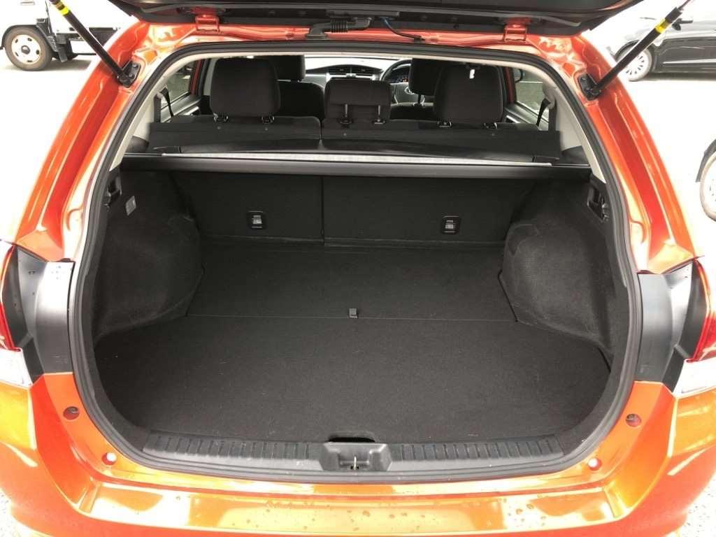 TOYOTA COROLLA FIELDER HYBRID G Image 9