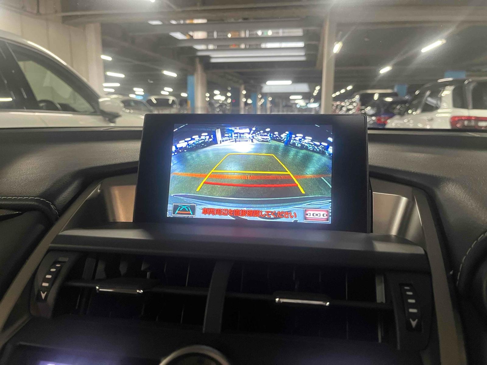 LEXUS NX NX300H Image 11