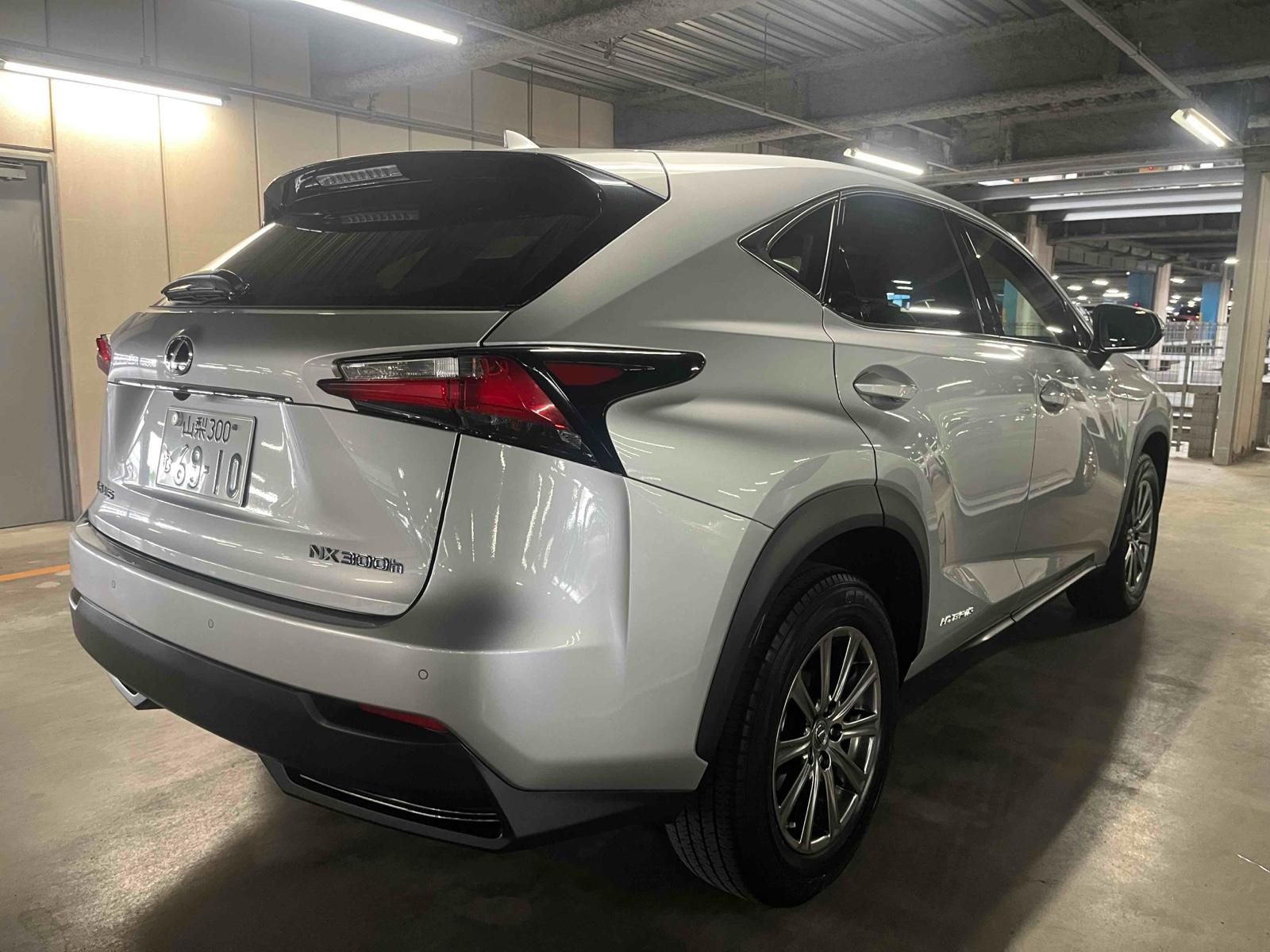 LEXUS NX NX300H Image 4