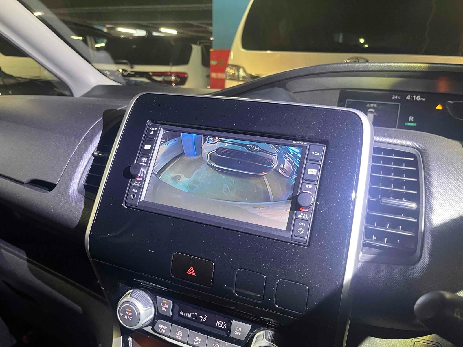 NISSAN SERENA 5D X Image 8
