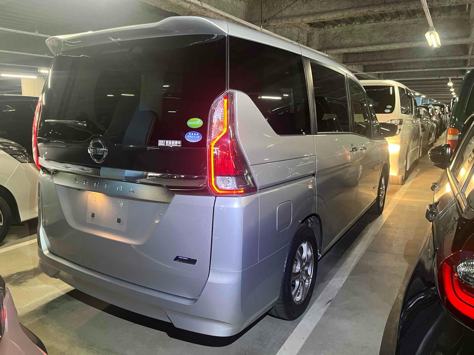 NISSAN SERENA 5D X Image 4