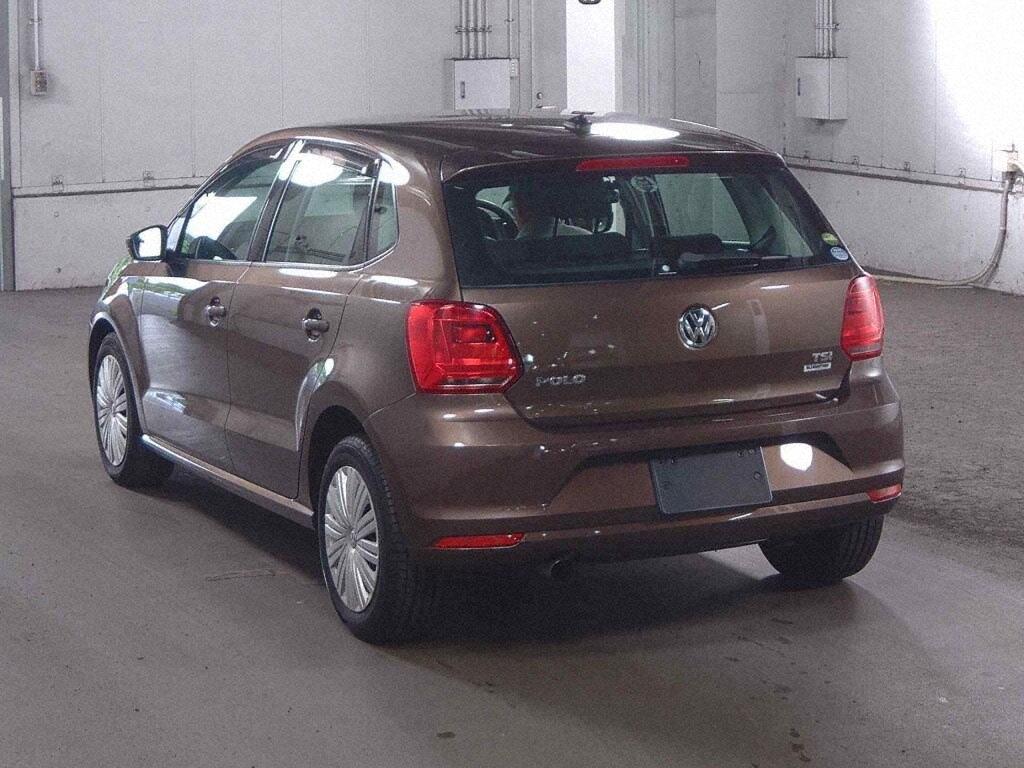 VOLKSWAGEN POLO 5D TSI COMFORT LINE Image 2