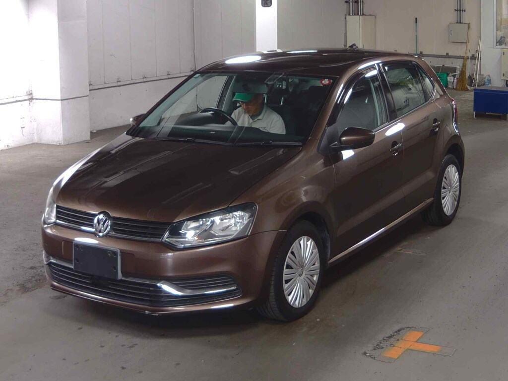 VOLKSWAGEN POLO 5D TSI COMFORT LINE Image 4