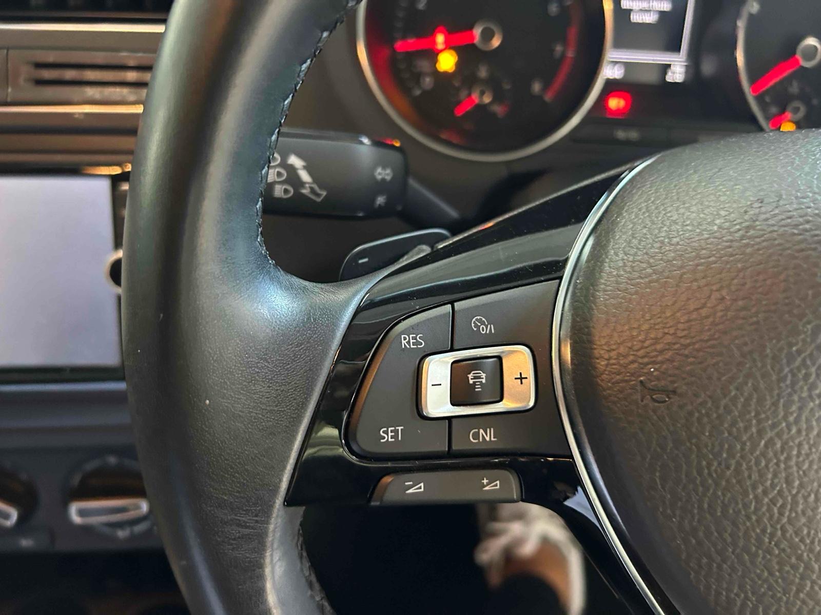 VOLKSWAGEN POLO 5D TSI COMFORT LINE Image 11