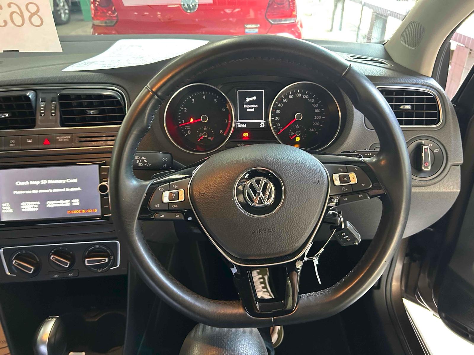 VOLKSWAGEN POLO 5D TSI COMFORT LINE Image 10