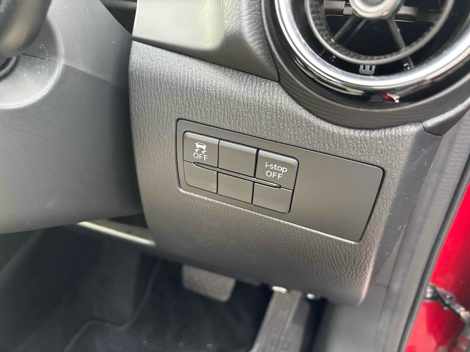 MAZDA DEMIO 13S_L PACKAGE Image 6