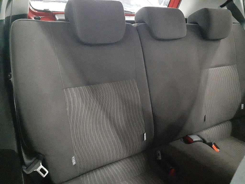 TOYOTA AQUA G Image 12
