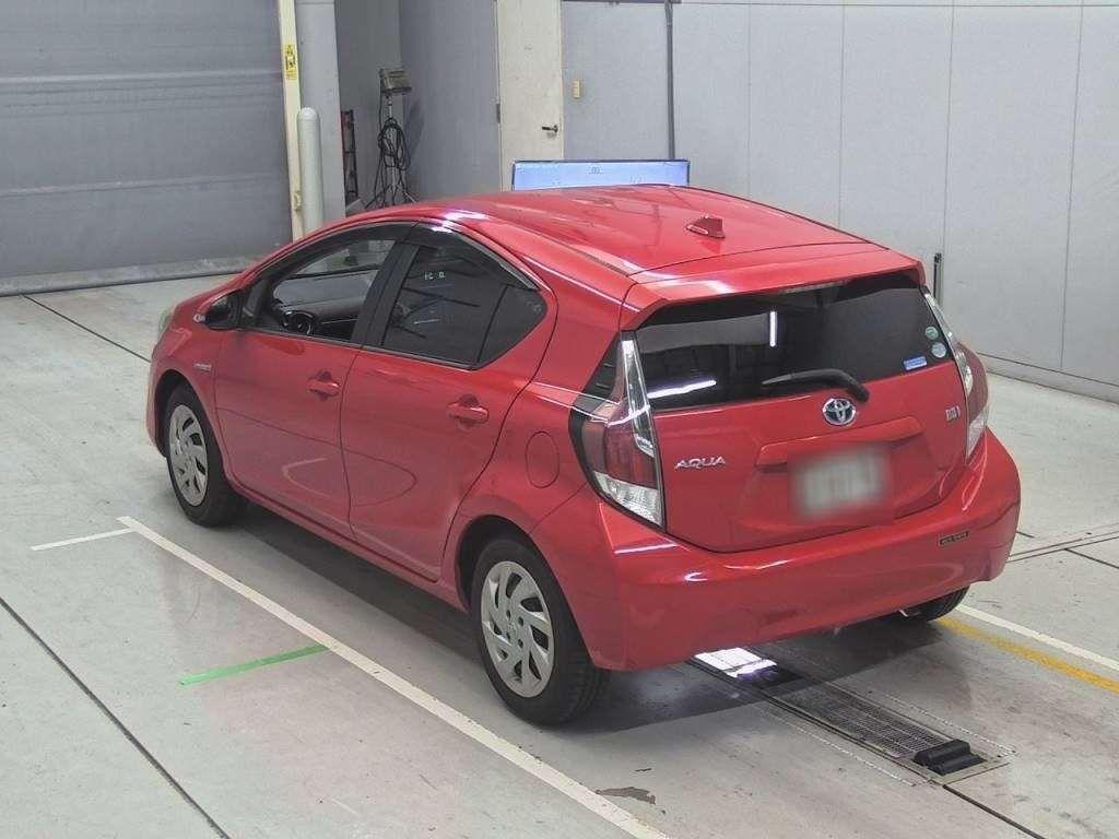 TOYOTA AQUA G Image 11