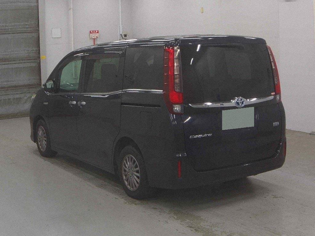 TOYOTA ESQUIRE HYBRID GI Image 2
