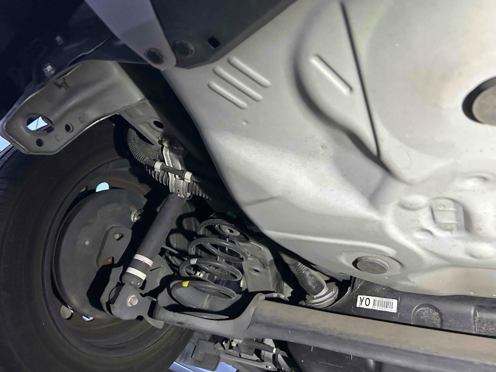 TOYOTA AQUA S Image 26