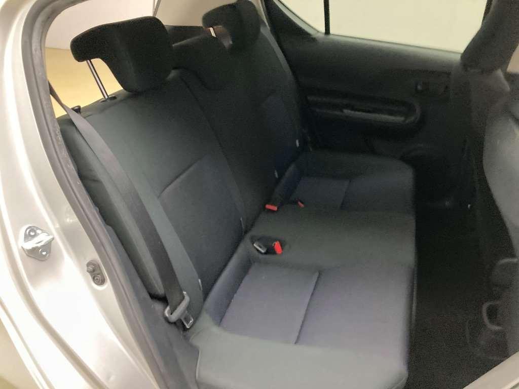 TOYOTA AQUA S Image 10