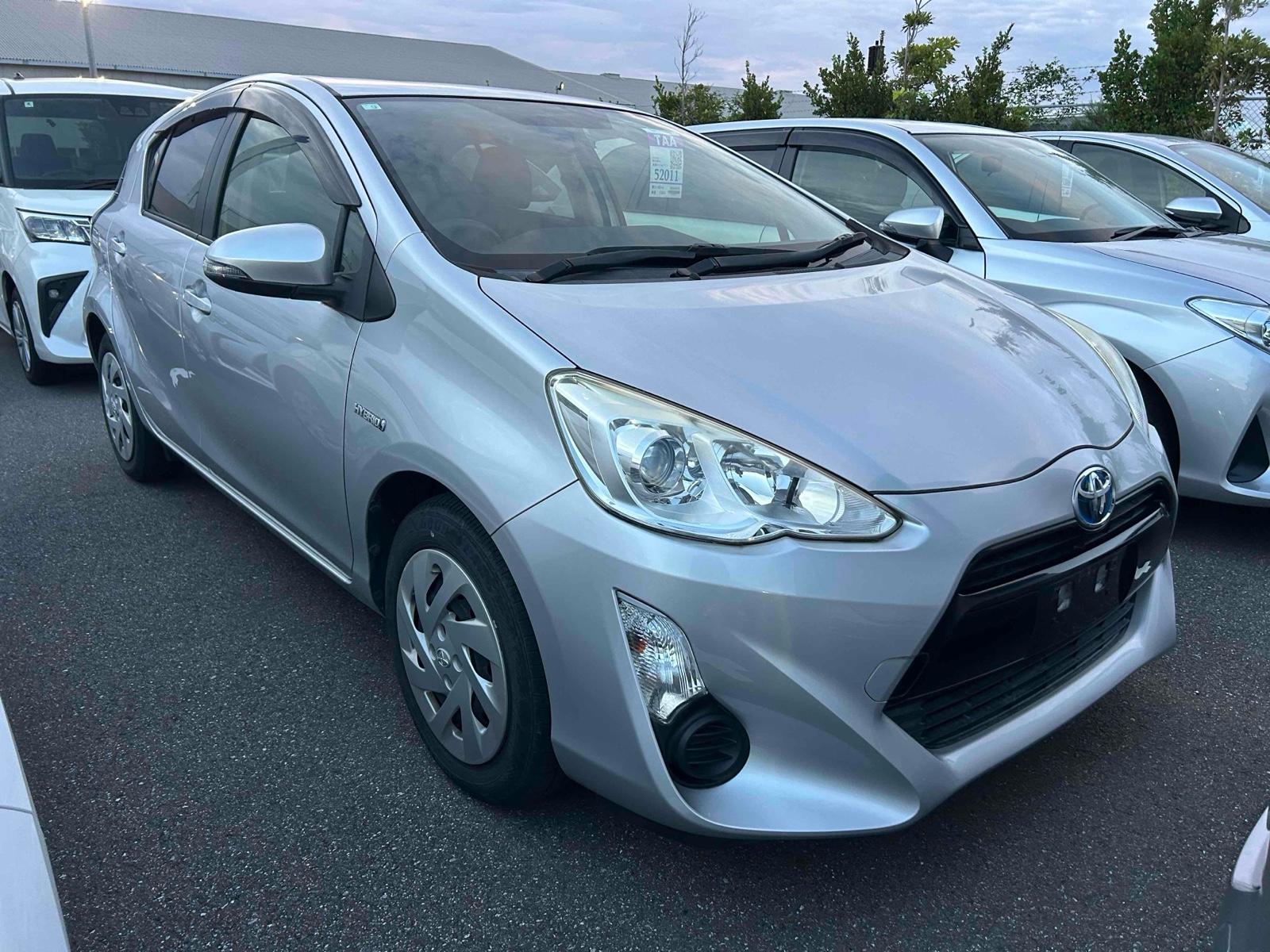 TOYOTA AQUA S Image 19