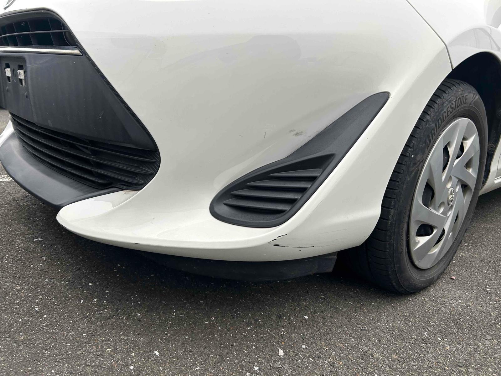 TOYOTA AQUA S Image 9