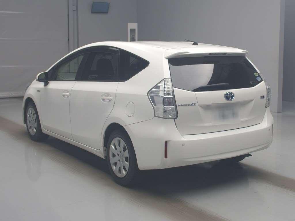 TOYOTA PRIUS ALPHA S L SELECTION Image 5