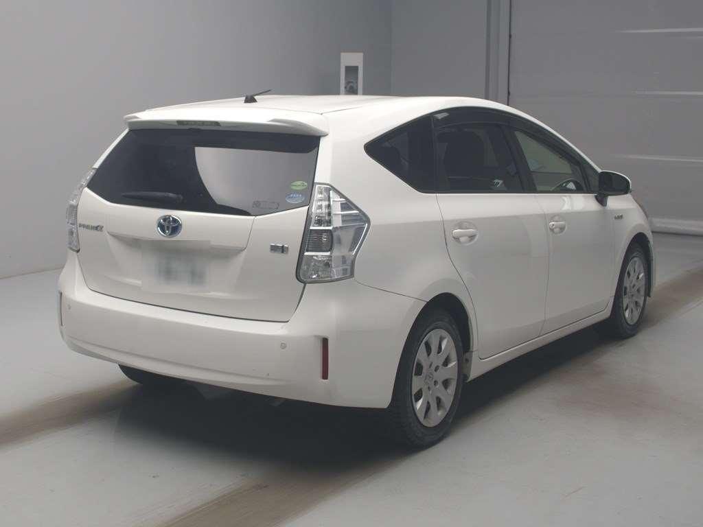 TOYOTA PRIUS ALPHA S L SELECTION Image 2