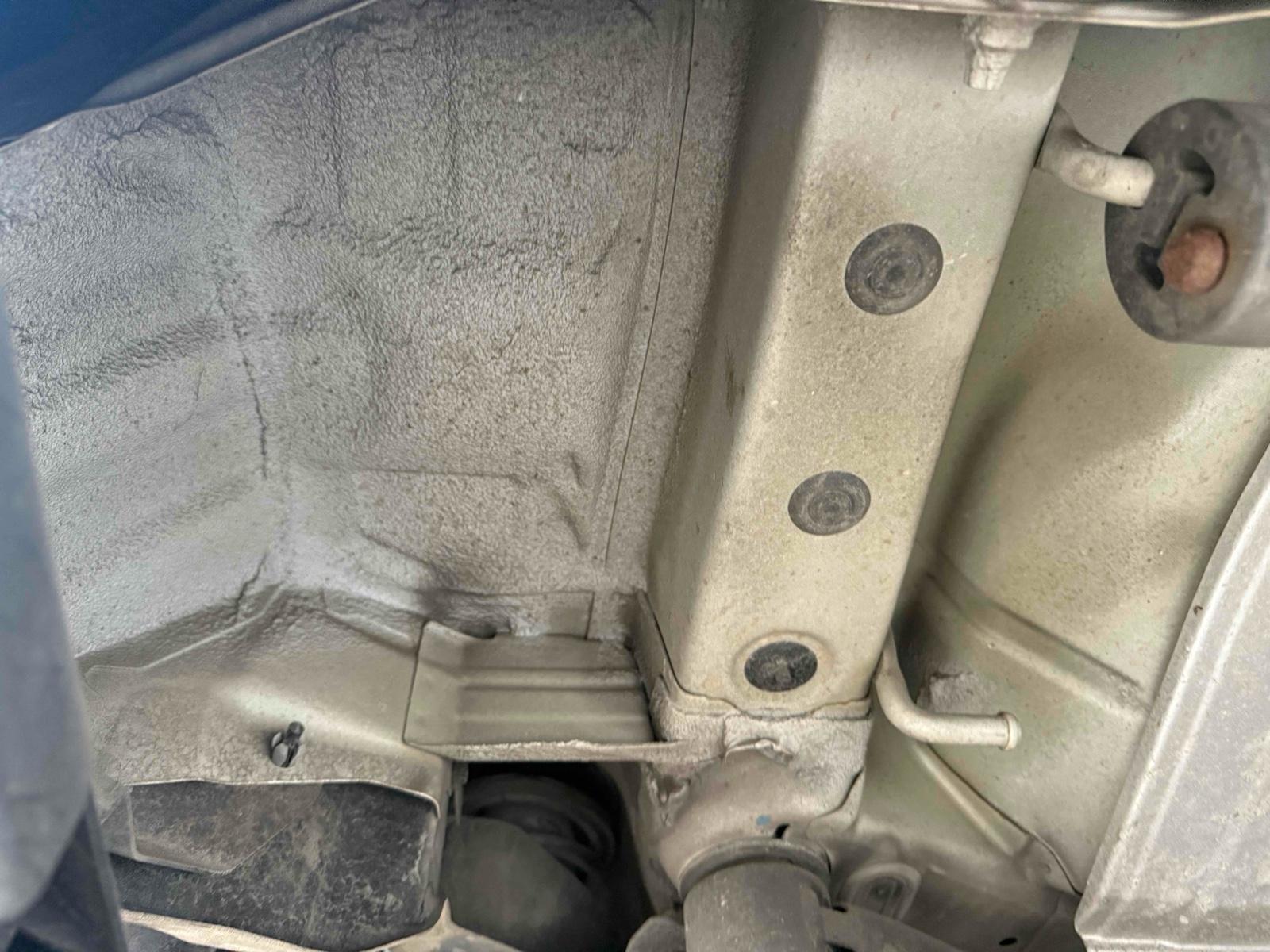 SUBARU IMPREZA WAGON 2.0I 4WD Image 13