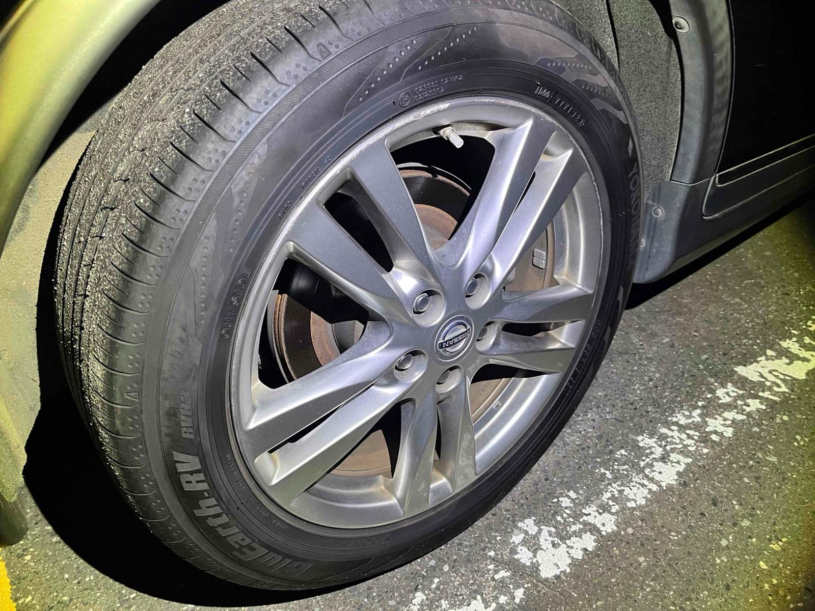 NISSAN SKYLINE CROSSOVER 370GT Image 12