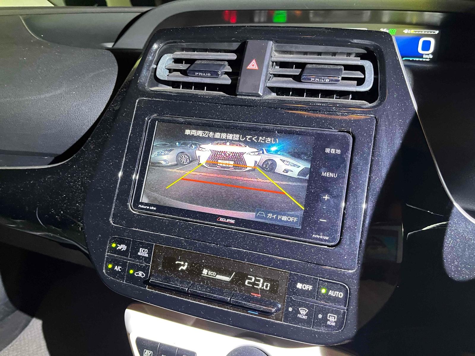 TOYOTA PRIUS 5D Image 7