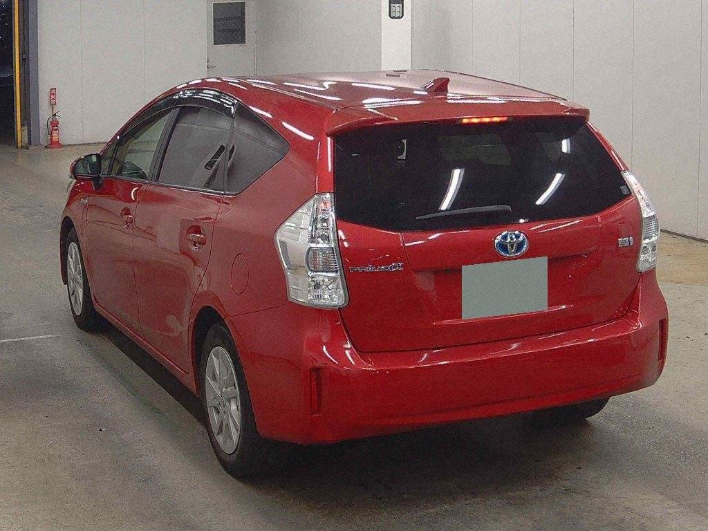 TOYOTA PRIUS ALPHA S Image 2